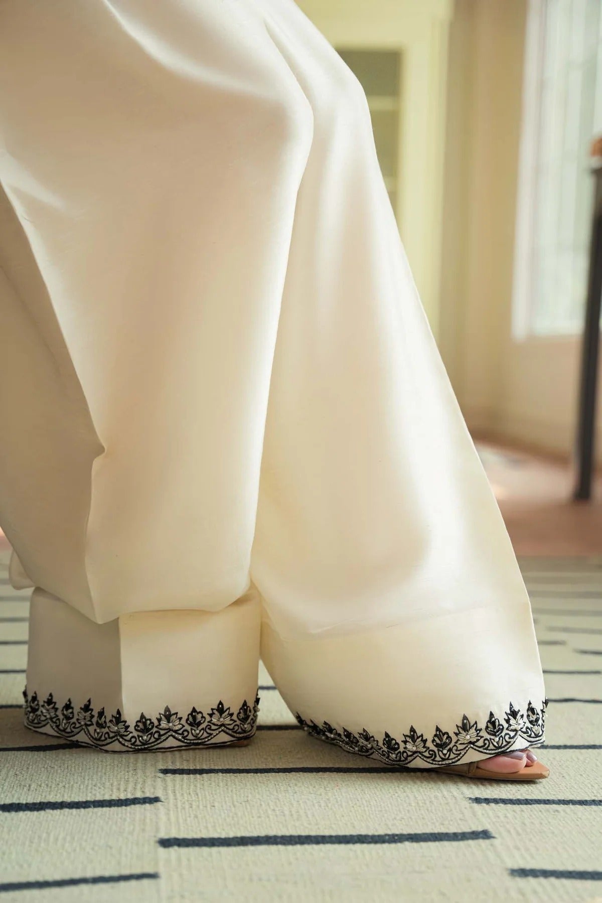 Pearl White